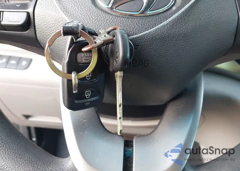 2019 Hyundai Elantra Sel from USA, damaged, VIN 5NPD84LF2KH479111